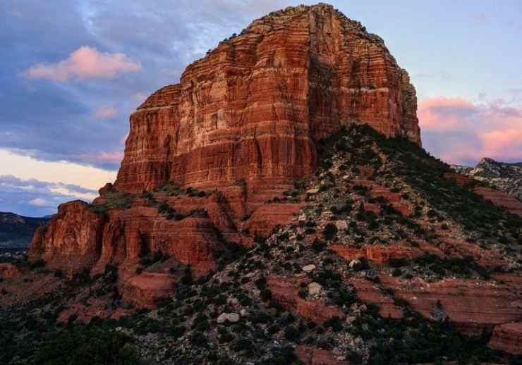 Consultez la liste des meilleures randonnées aux États-Unis pour votre 2021 à https://survivallife.com/best-hikes-in-the-us/