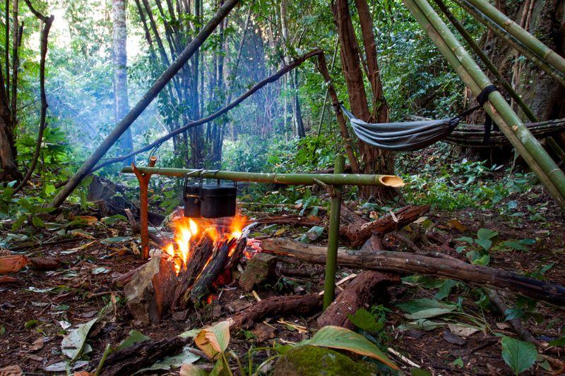 Jungle-barbecue-feu-ouvert-Middle-Asiatique Prepping Killer